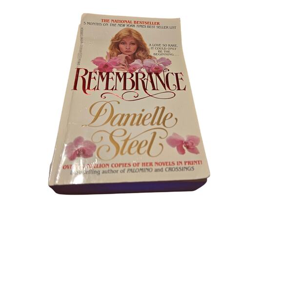 Danielle Steel REMEMBRANCE Vintage Romance WWII Family Saga Dell 0440173701 - Picture 6 of 8